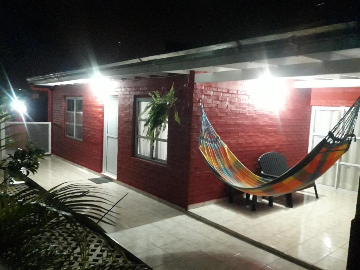 Vila En Familia Puerto Iguazú Exteriér fotografie