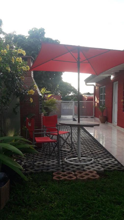 Vila En Familia Puerto Iguazú Exteriér fotografie