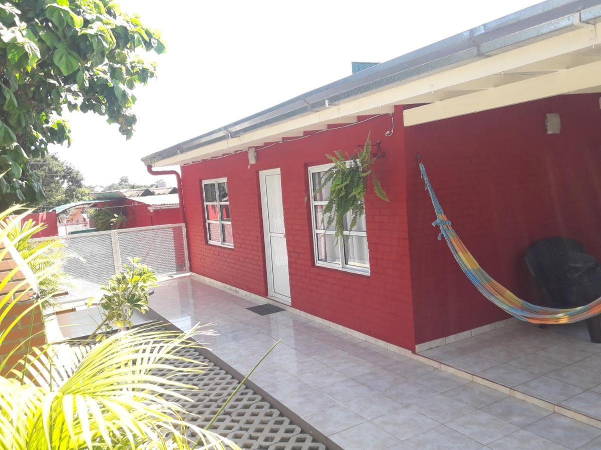 Vila En Familia Puerto Iguazú Exteriér fotografie